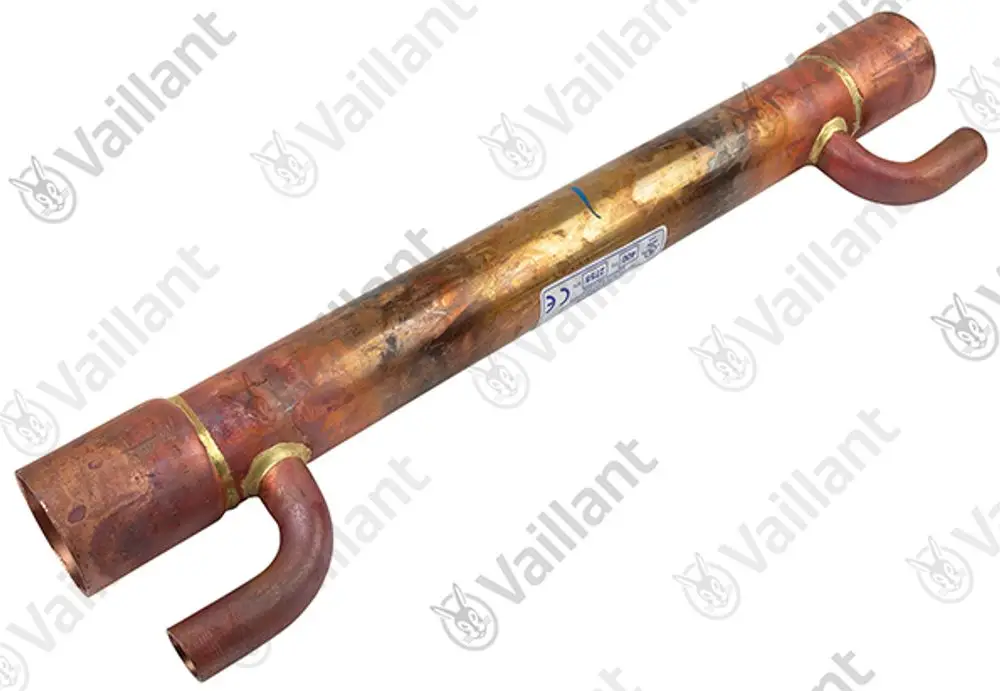 Vaillant Wärmetauscher in Rohrform, kupferfarbend, mit zwei abgehenden Rohren, geeignet für Heizungsanwendungen.